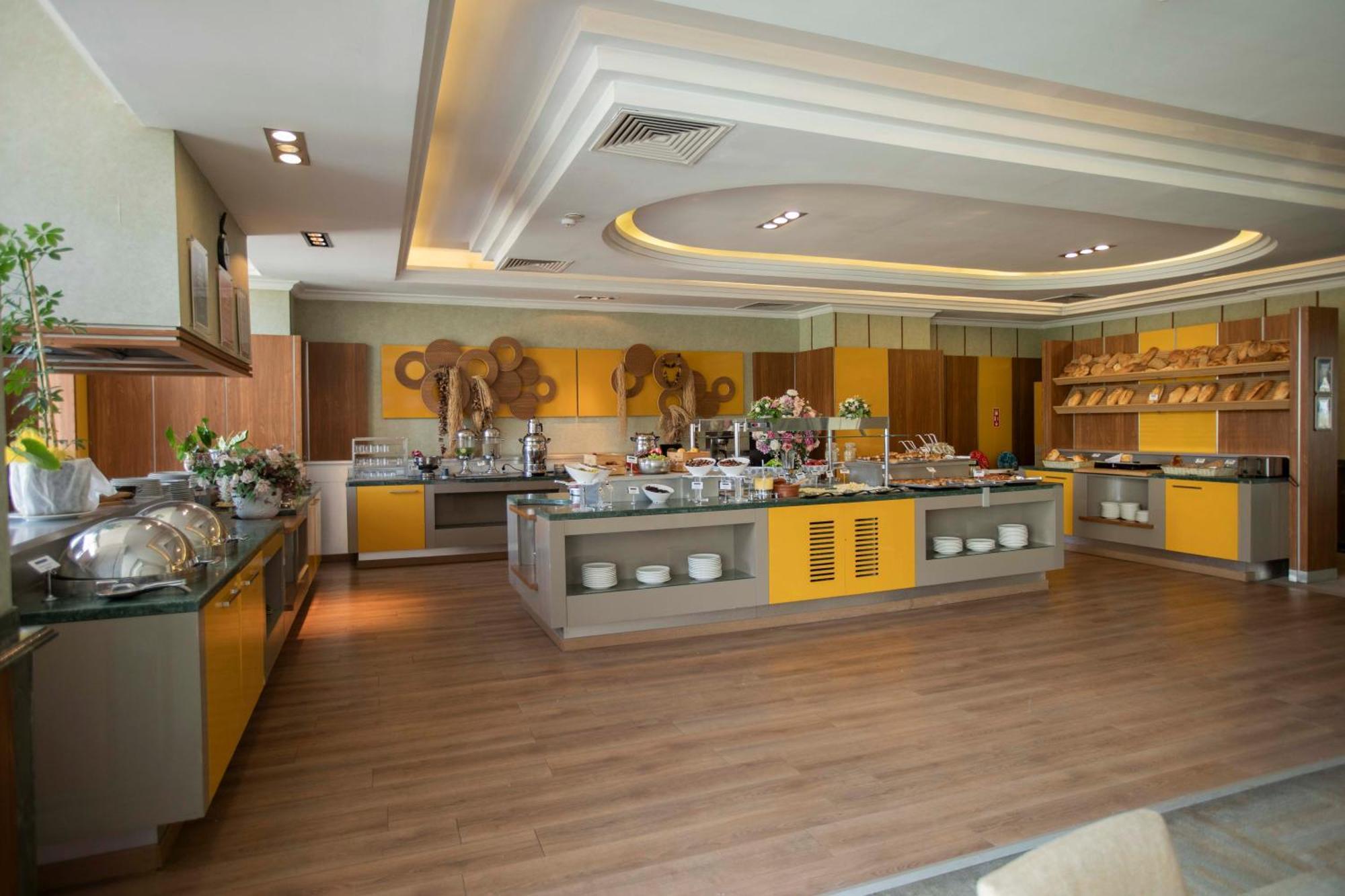 Anemon Grand Manisa Otel Exterior foto
